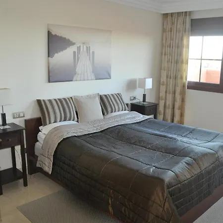 3 Bedroom Penthouse With Views Сasa de vacaciones